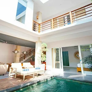 Holiday park Apple &, Seminyak (Bali)